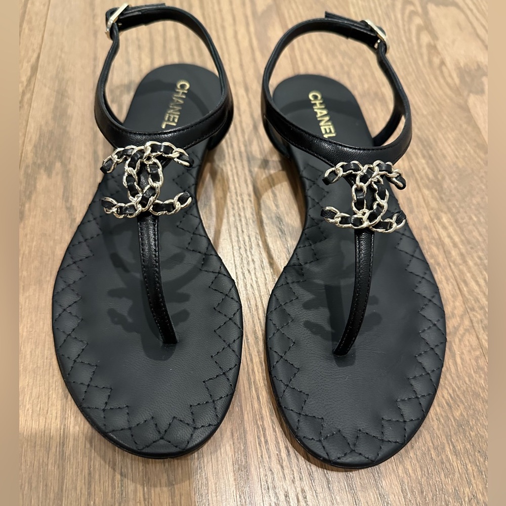 Chanel Black Lambskin Thong Sandals